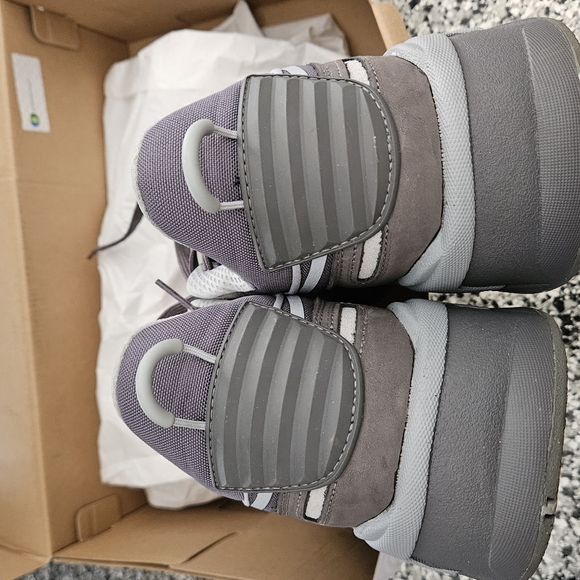 Men's Puma (worn once) - Picture 3 of 6